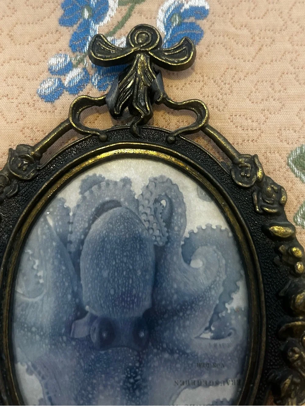 Antique-Style Black and Gold Ornate Wall Frame - Home Accents